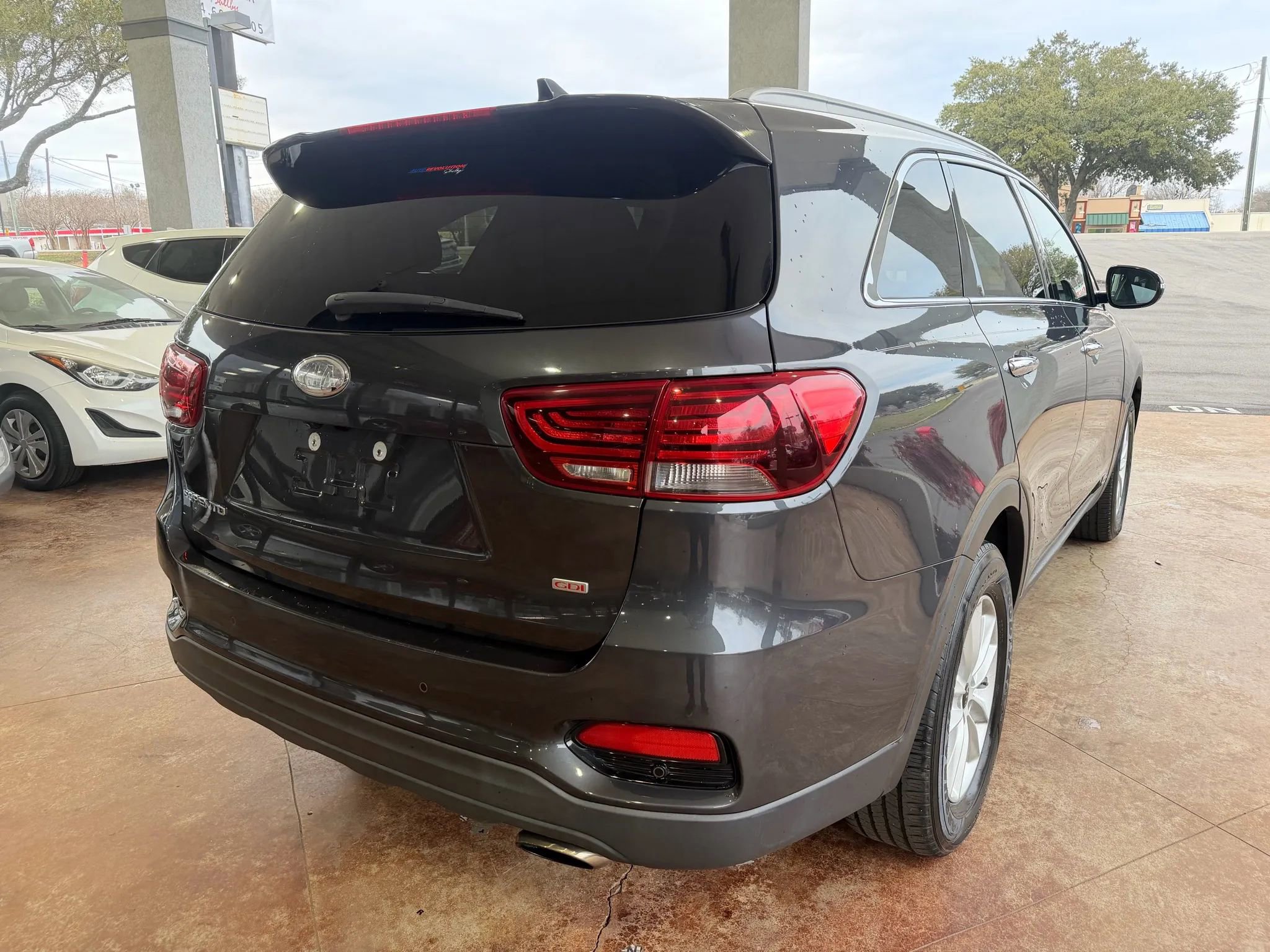 Used 2019 Kia Sorento LX w/ LX Convenience Package image 6