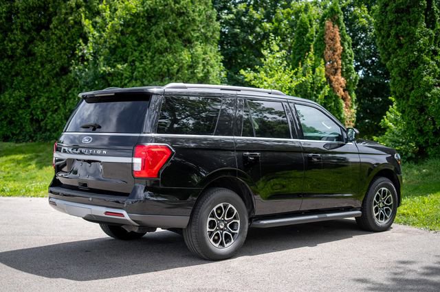 Used 2024 Ford Expedition XLT AWD/4WD image 5