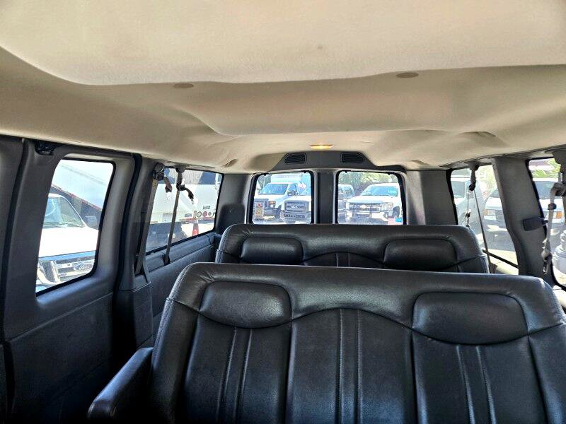 Used 2008 Chevrolet Express 1500 Passenger image 14