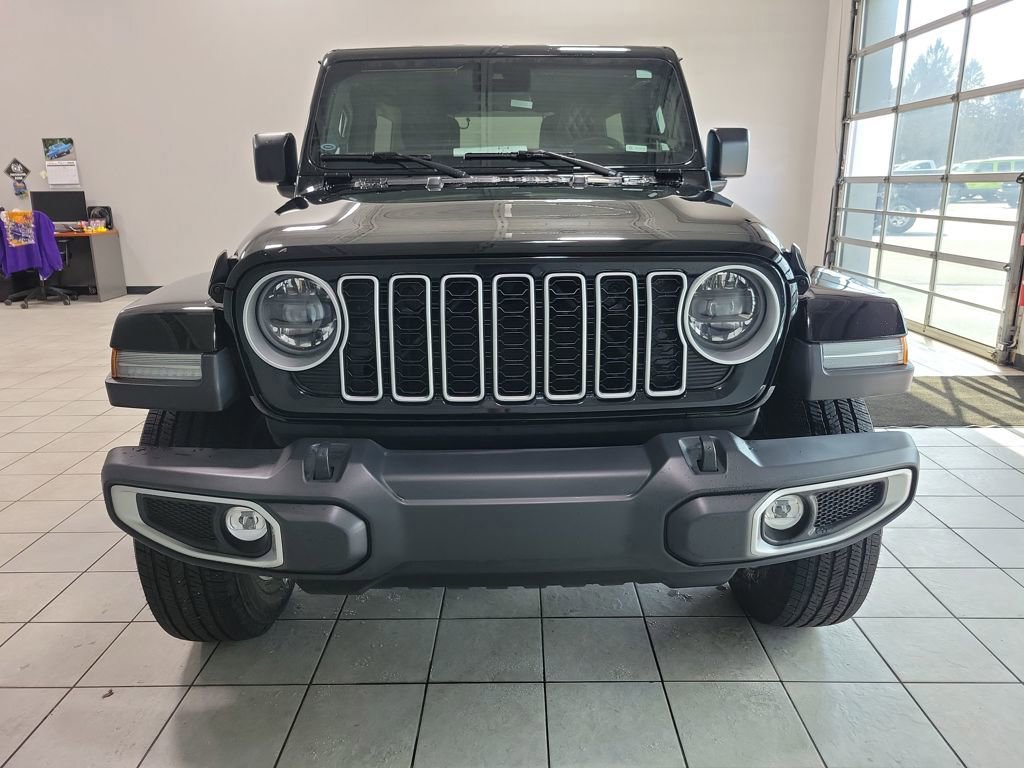 Used 2024 Jeep Wrangler Sahara image 8
