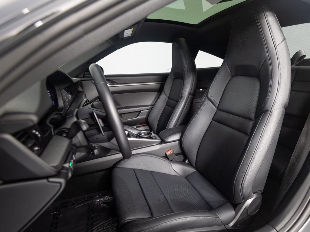 Certified 2025 Porsche 911 Carrera image 5