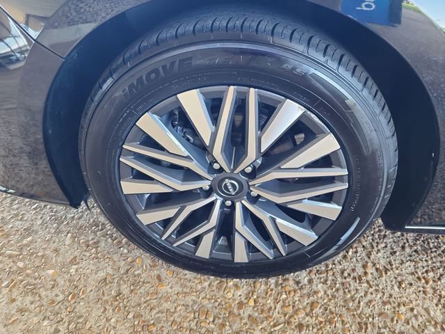 Used 2024 Nissan Altima 2.5 SV FWD image 21