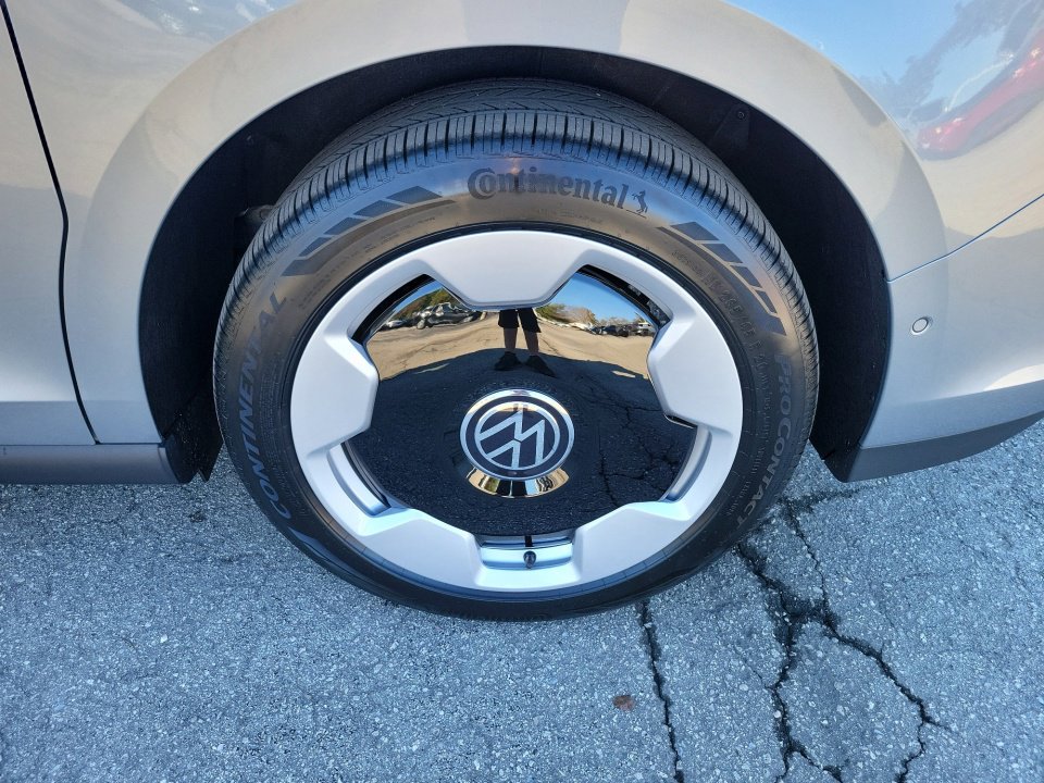 New 2025 Volkswagen ID. Buzz Pro S image 23