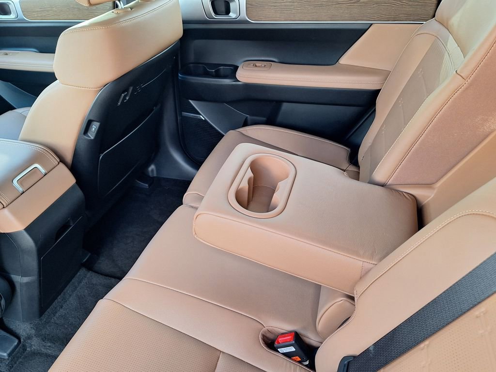 New 2025 Hyundai Santa Fe Limited image 13