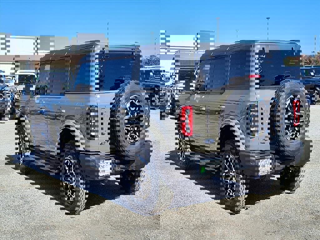 New 2025 Ford Bronco Outer Banks image 6