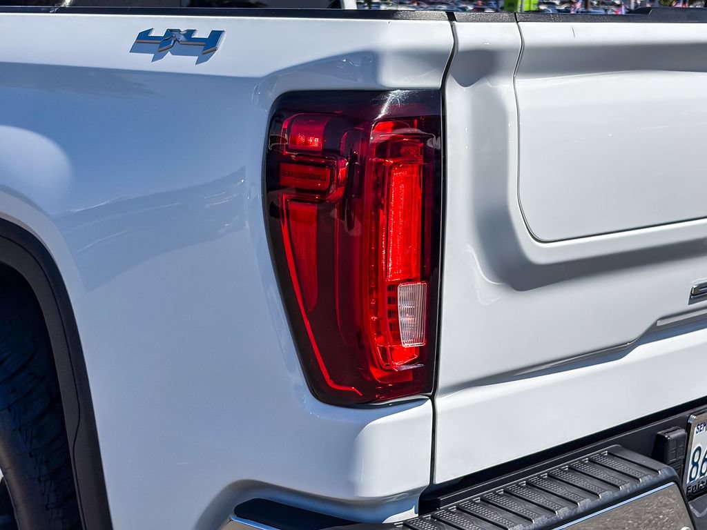 Used 2024 GMC Sierra 1500 SLT w/ SLT Premium Plus Package AWD/4WD image 8