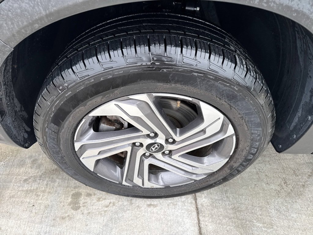 Used 2023 Hyundai Santa Fe SEL image 17