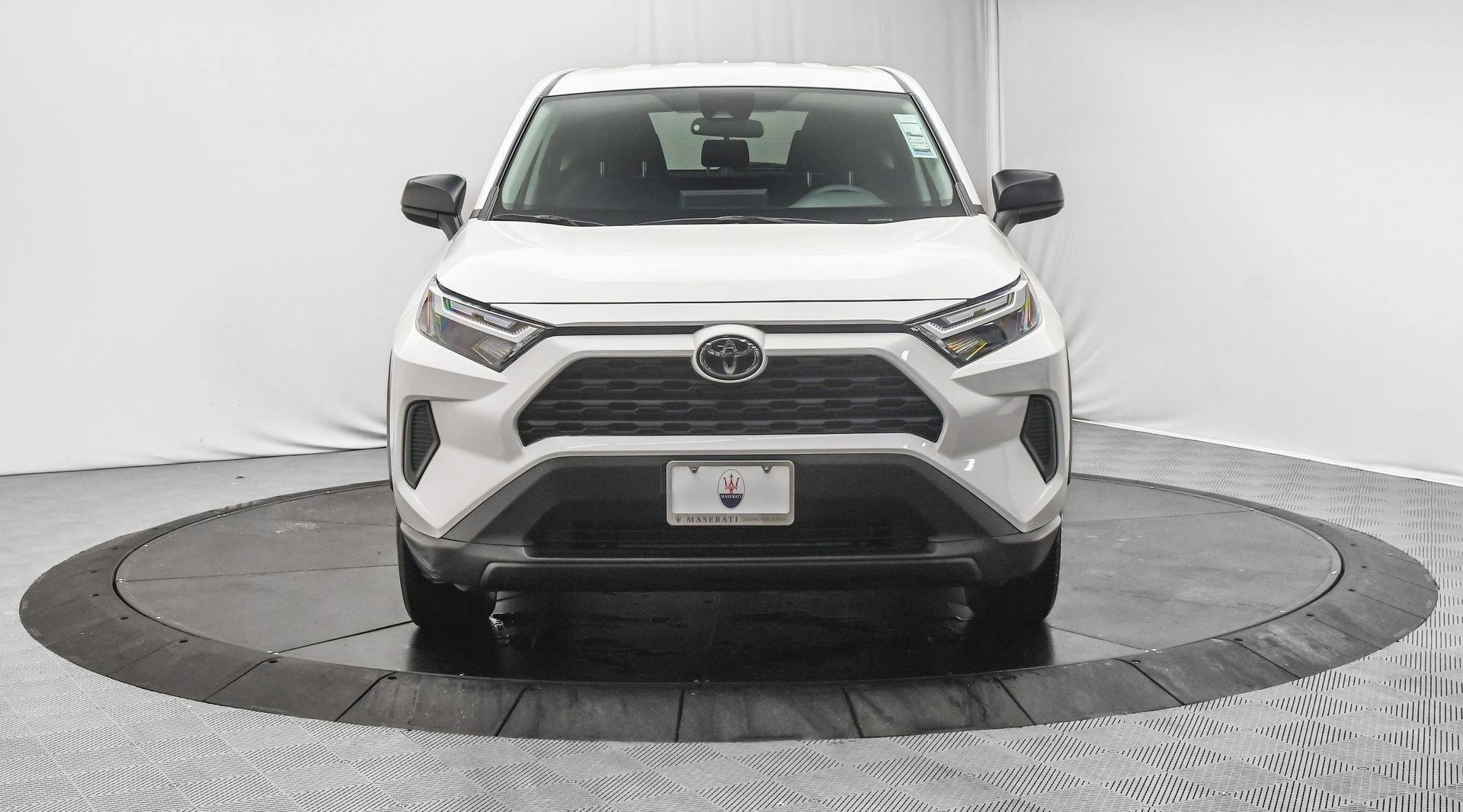 Used 2023 Toyota RAV4 LE AWD/4WD image 2