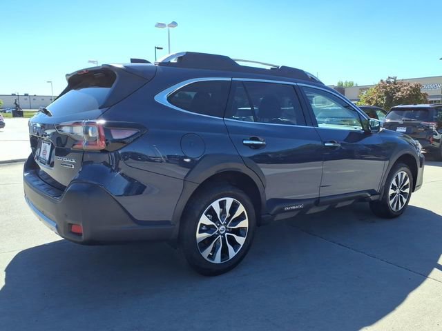 Certified 2025 Subaru Outback Touring w/ Popular Package #2 AWD/4WD image 9