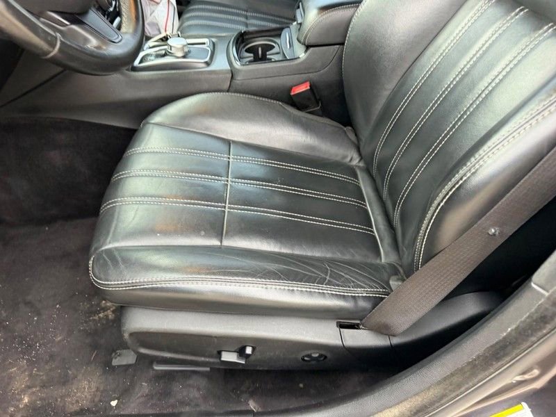 Used 2016 Chrysler 300 S image 17