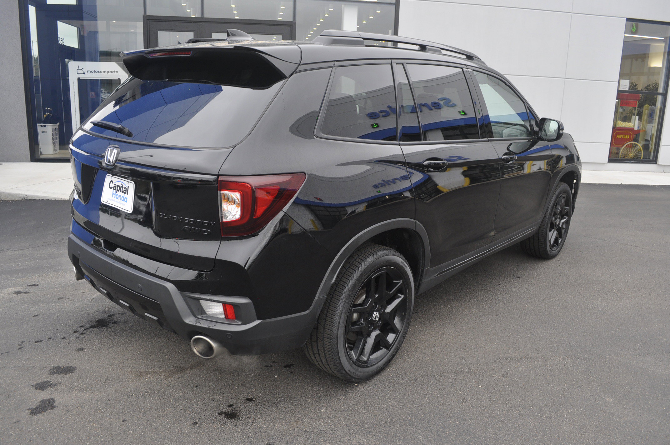 Certified 2024 Honda Passport Black Edition image 7