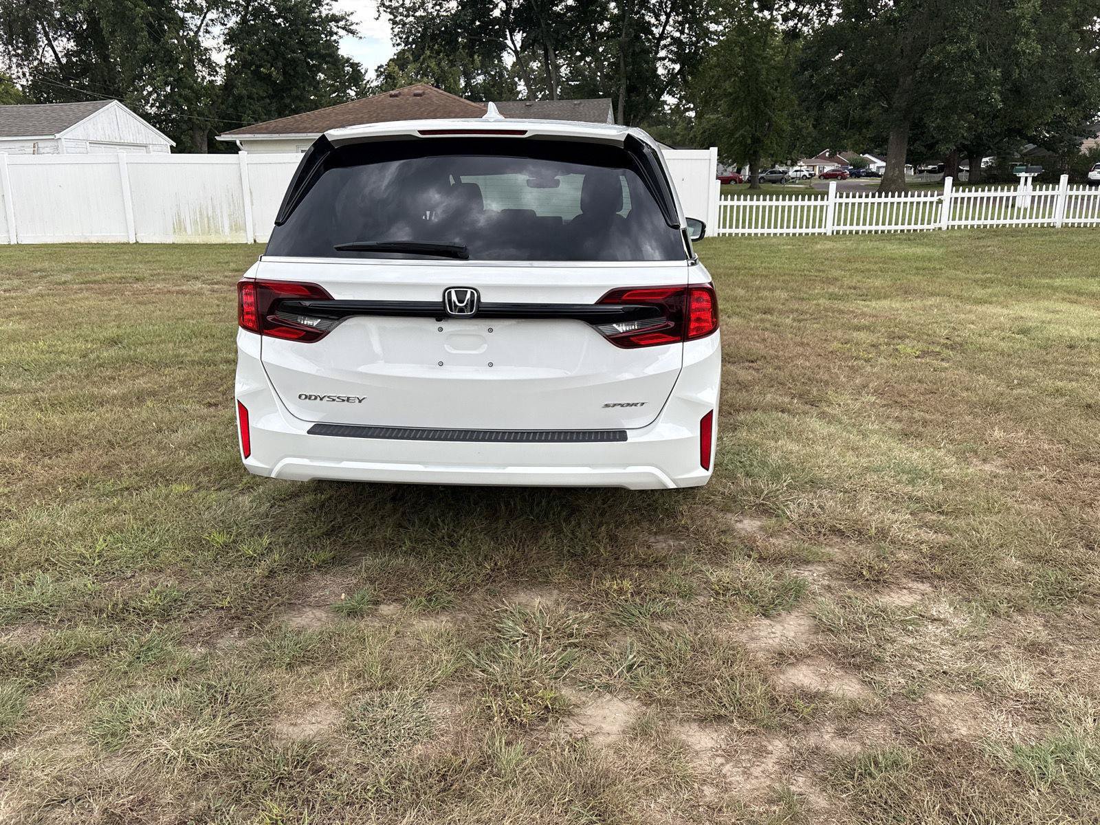 Used 2025 Honda Odyssey Sport-L image 6