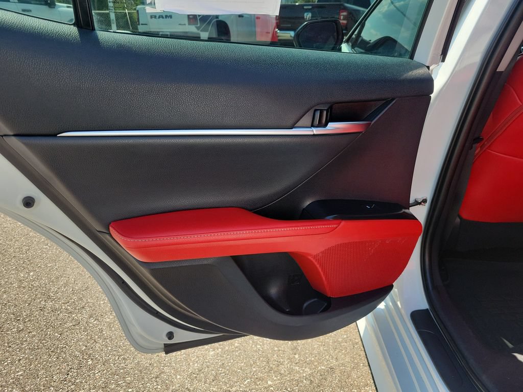 Used 2020 Toyota Camry XSE FWD image 14