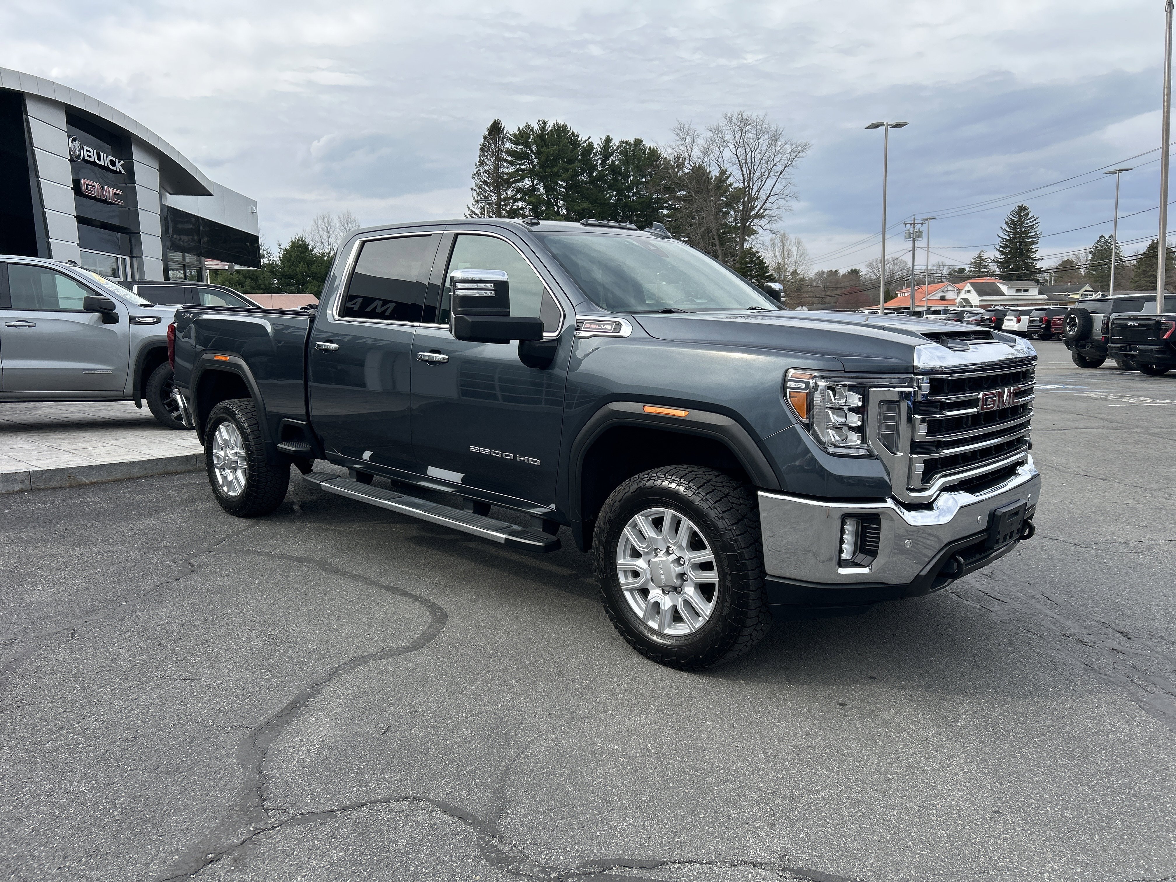Used 2020 GMC Sierra 2500 SLT w/ SLT Premium Plus Package AWD/4WD image 14