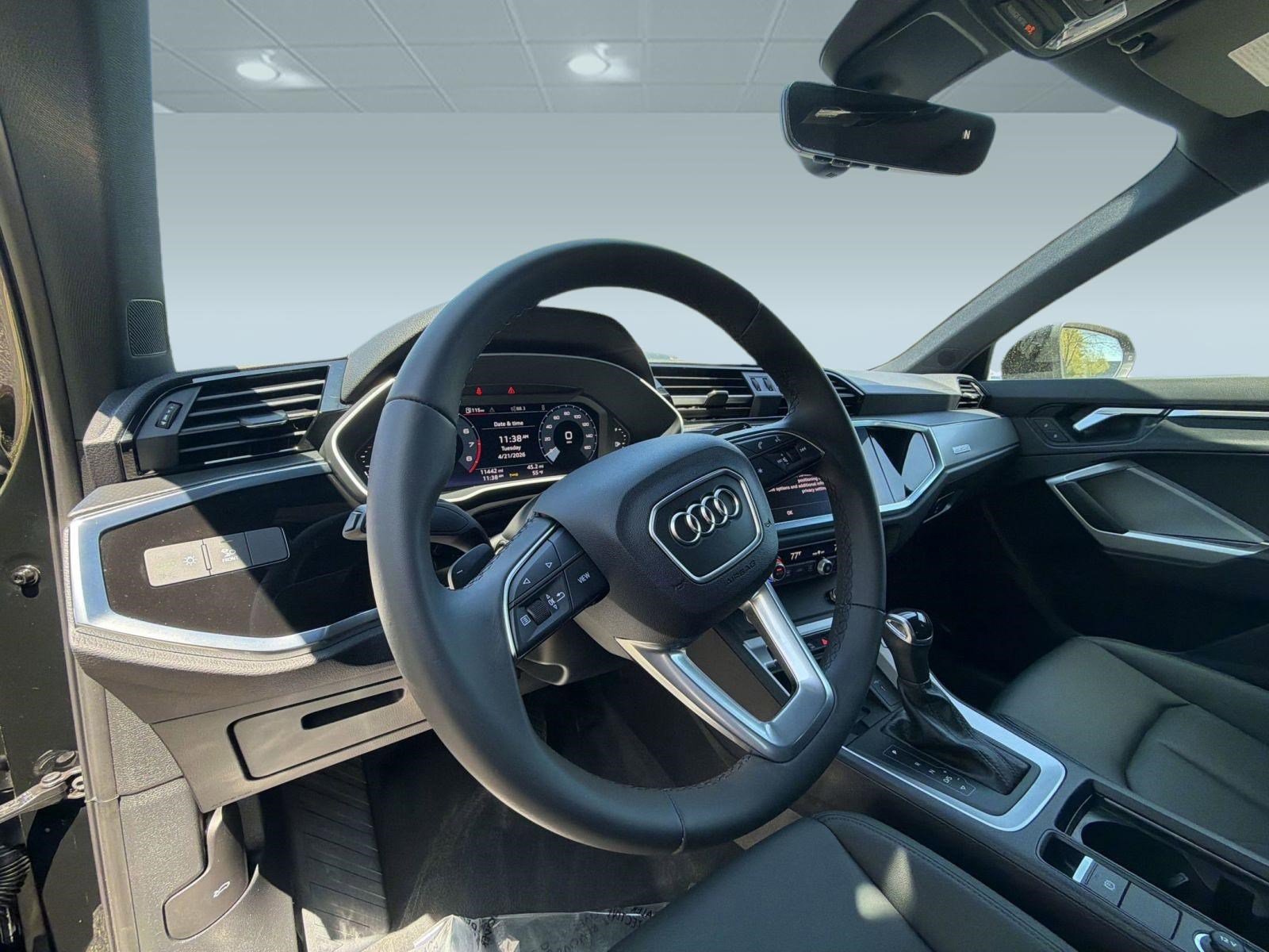 Used 2025 Audi Q3 2.0T Premium w/ Convenience Package AWD/4WD image 4