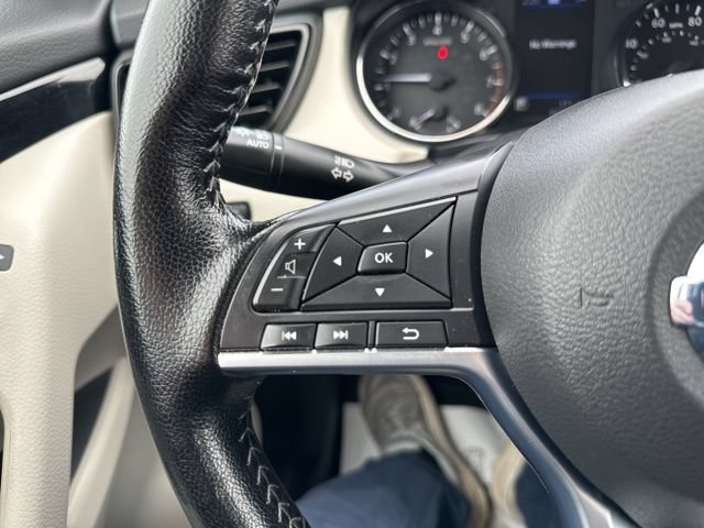 Used 2022 Nissan Rogue Sport SL AWD/4WD image 19