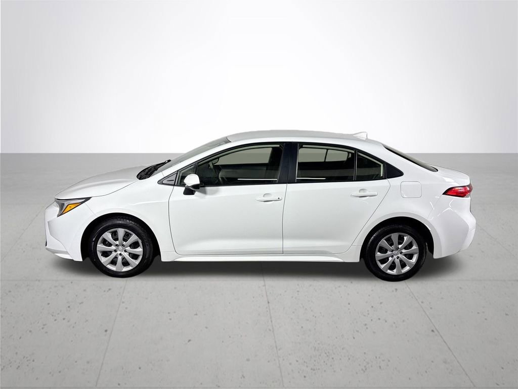 Used 2024 Toyota Corolla LE image 9