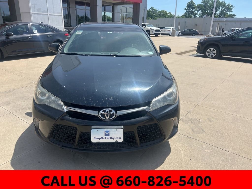 Used 2017 Toyota Camry SE FWD image 3