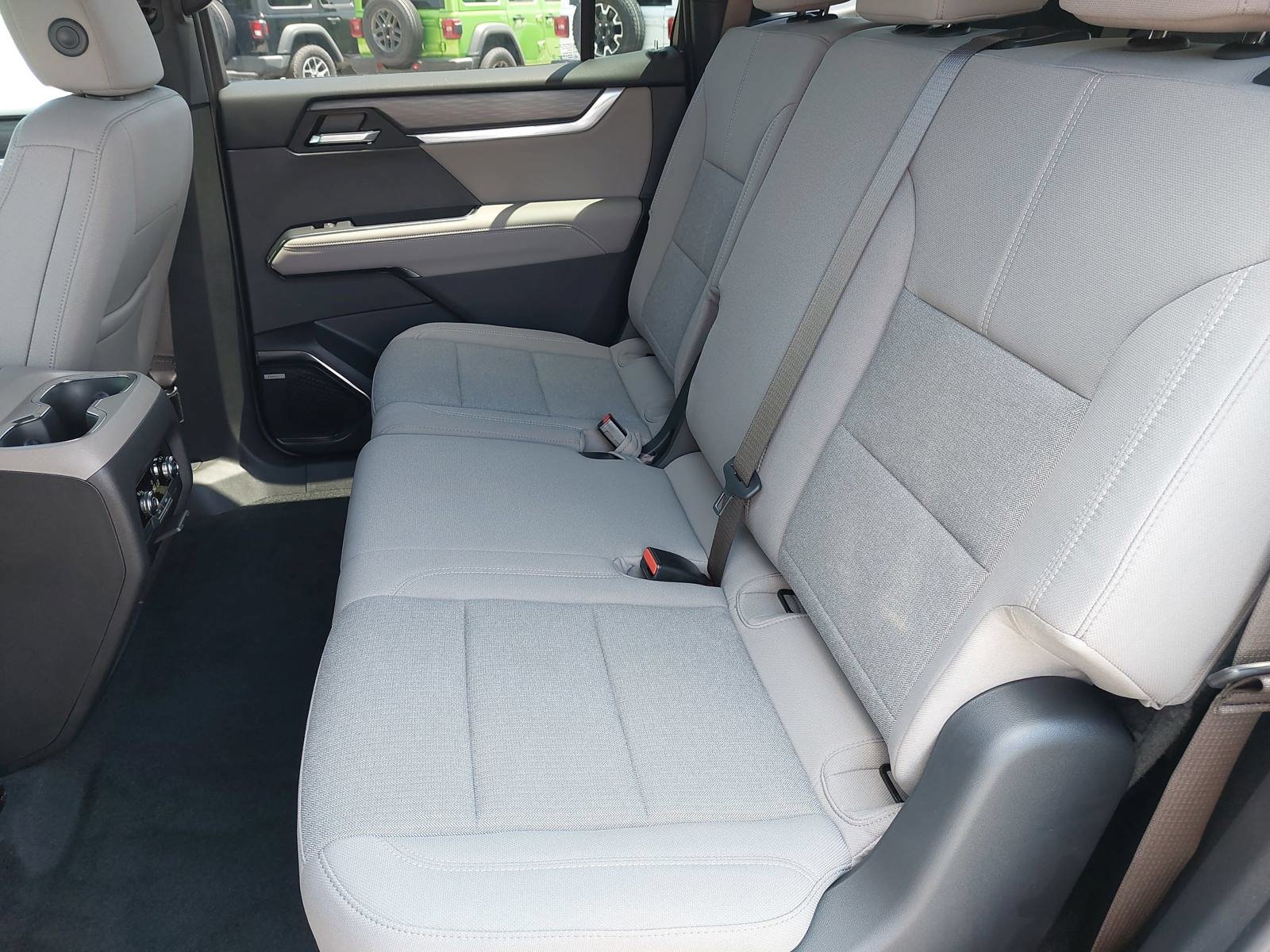 New 2025 GMC Acadia Elevation FWD image 16