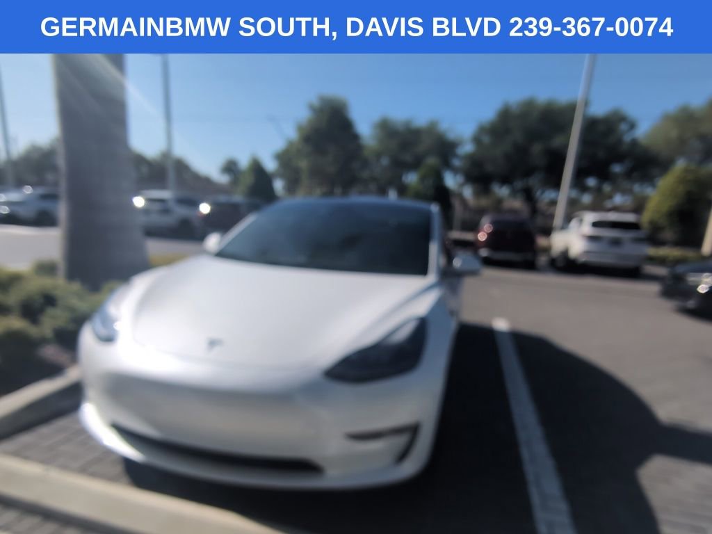 Used 2023 Tesla Model 3 Standard Range image 1
