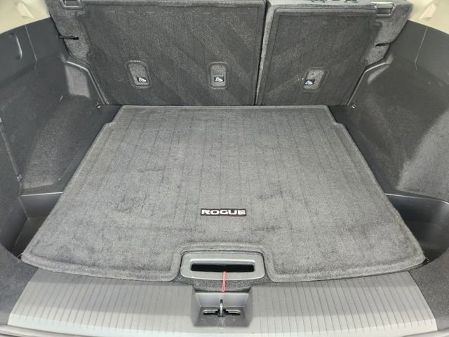 Certified 2023 Nissan Rogue SV image 28