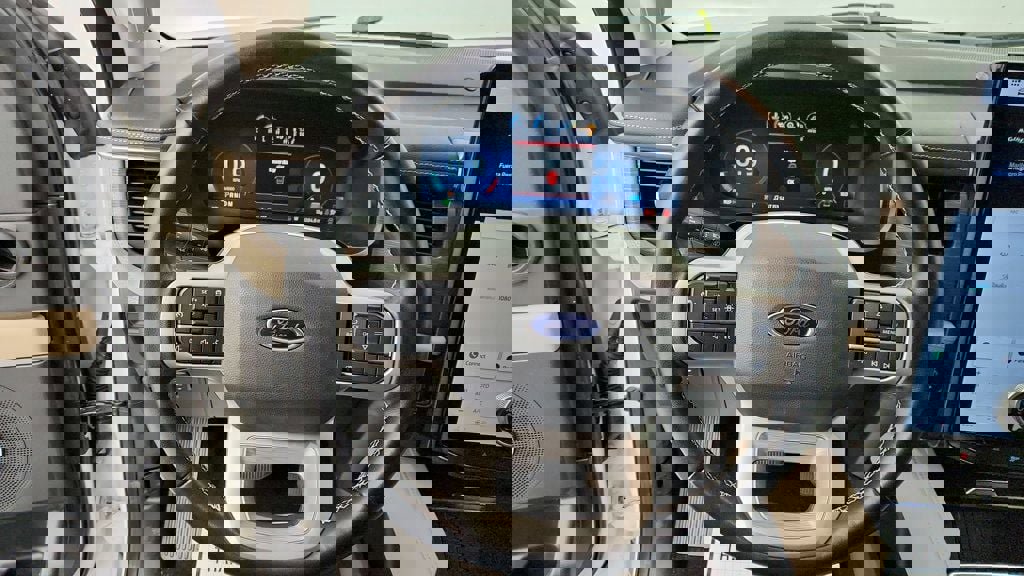 Used 2023 Ford Expedition Limited image 14