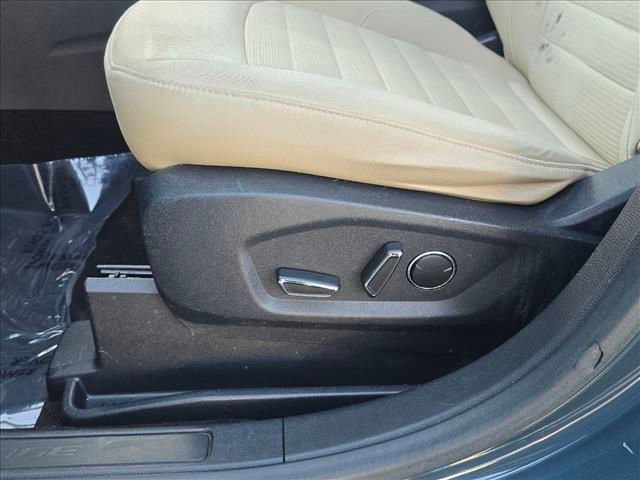 Used 2016 Ford Edge SEL w/ Cargo Accessory Package image 22