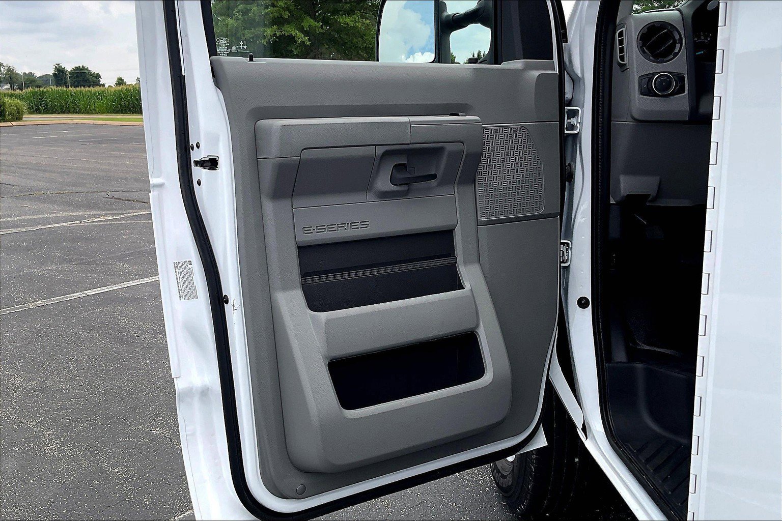 New 2026 Ford E-350 and Econoline 350 Super Duty w/ Power Equipment Group image 10