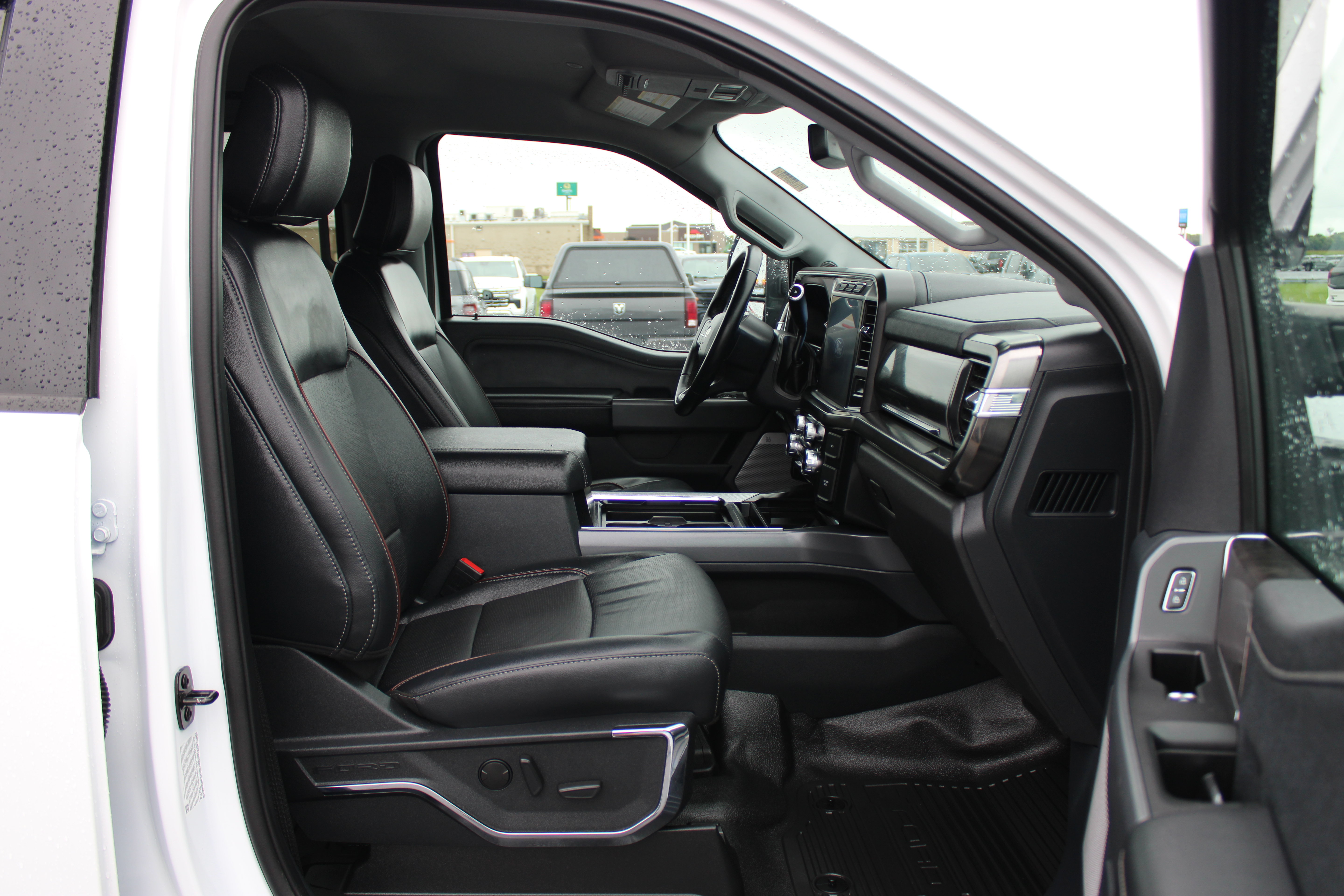 Used 2024 Ford F450 Lariat AWD/4WD image 14