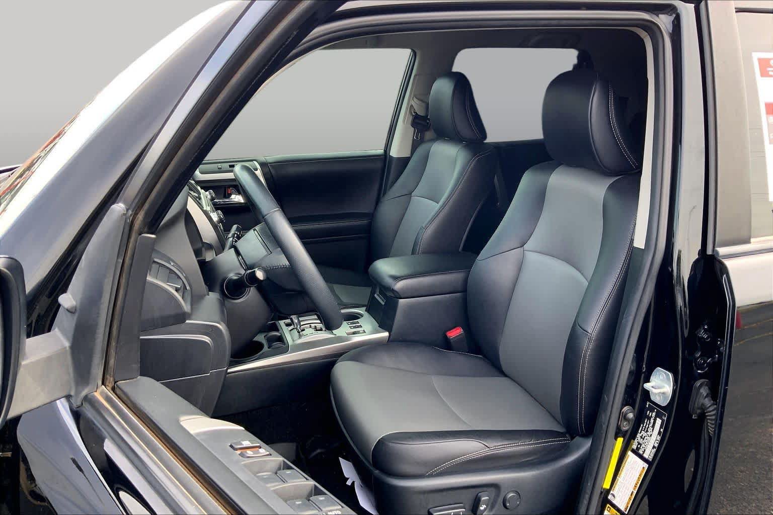 Used 2018 Toyota 4Runner SR5 Premium RWD image 8