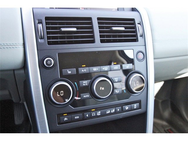 Used 2017 Land Rover Discovery Sport SE image 24