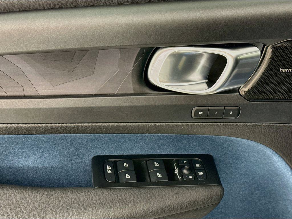 Used 2022 Volvo C40 P8 Recharge Ultimate AWD/4WD image 19