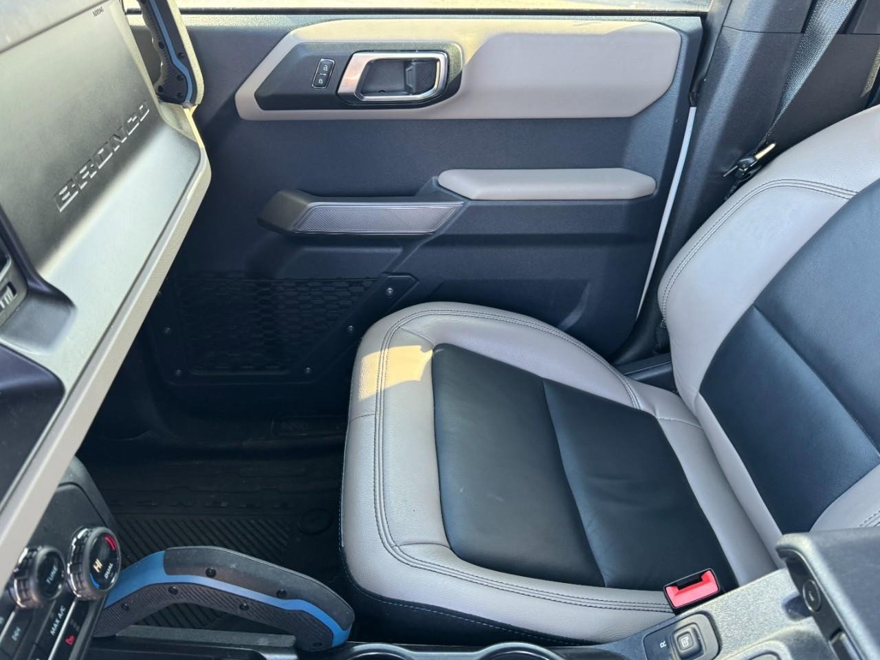 Used 2023 Ford Bronco Wildtrak image 14