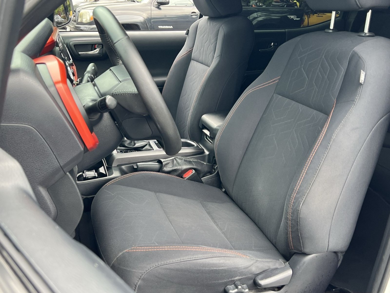Used 2019 Toyota Tacoma TRD Off-Road AWD/4WD image 12