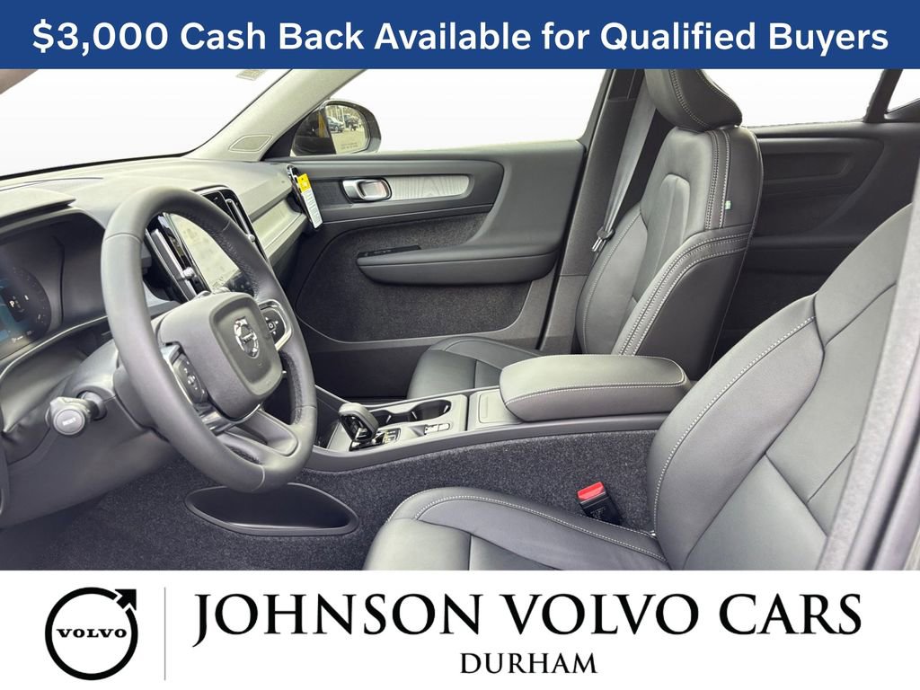 New 2026 Volvo XC40 B4 Core image 13