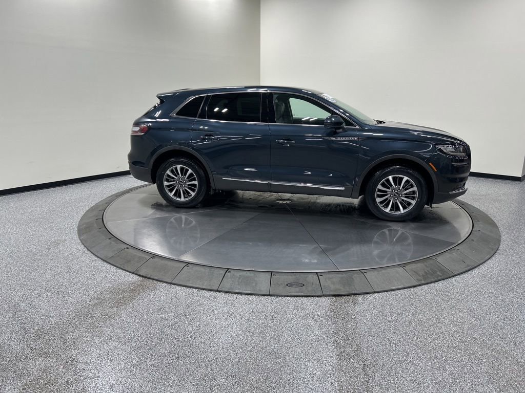 Certified 2022 Lincoln Nautilus Reserve image 5