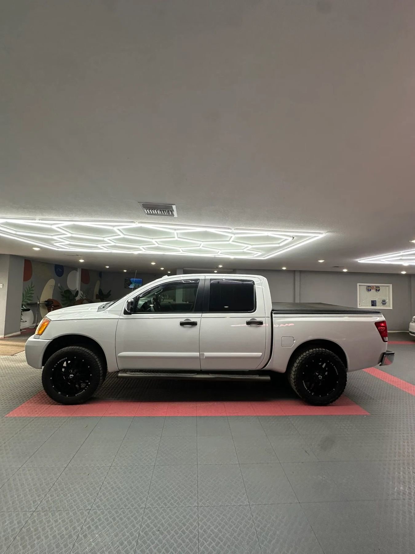 Used 2013 Nissan Titan SV w/ SV Value Truck Pkg image 3
