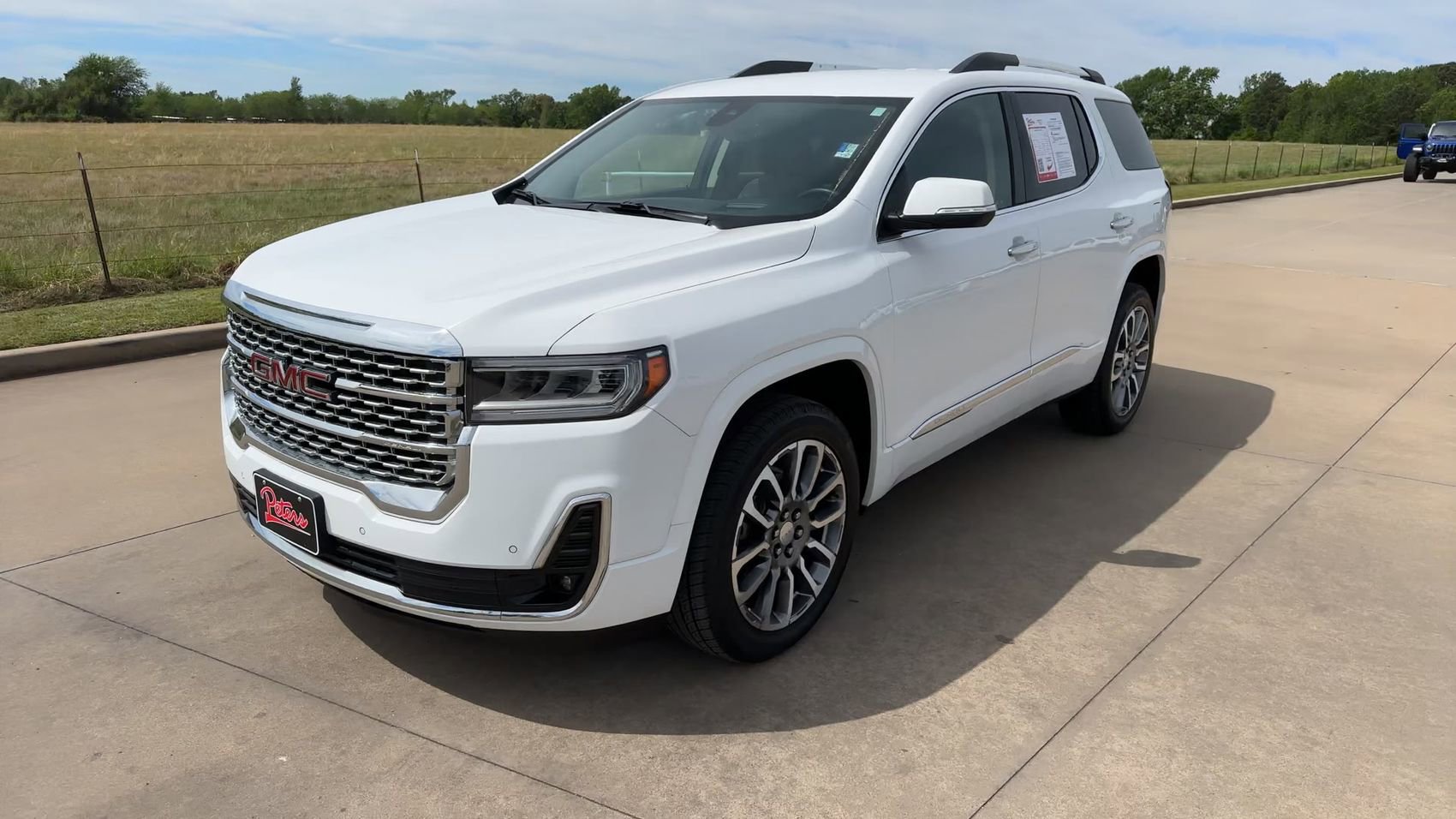 Used 2023 GMC Acadia Denali FWD image 5