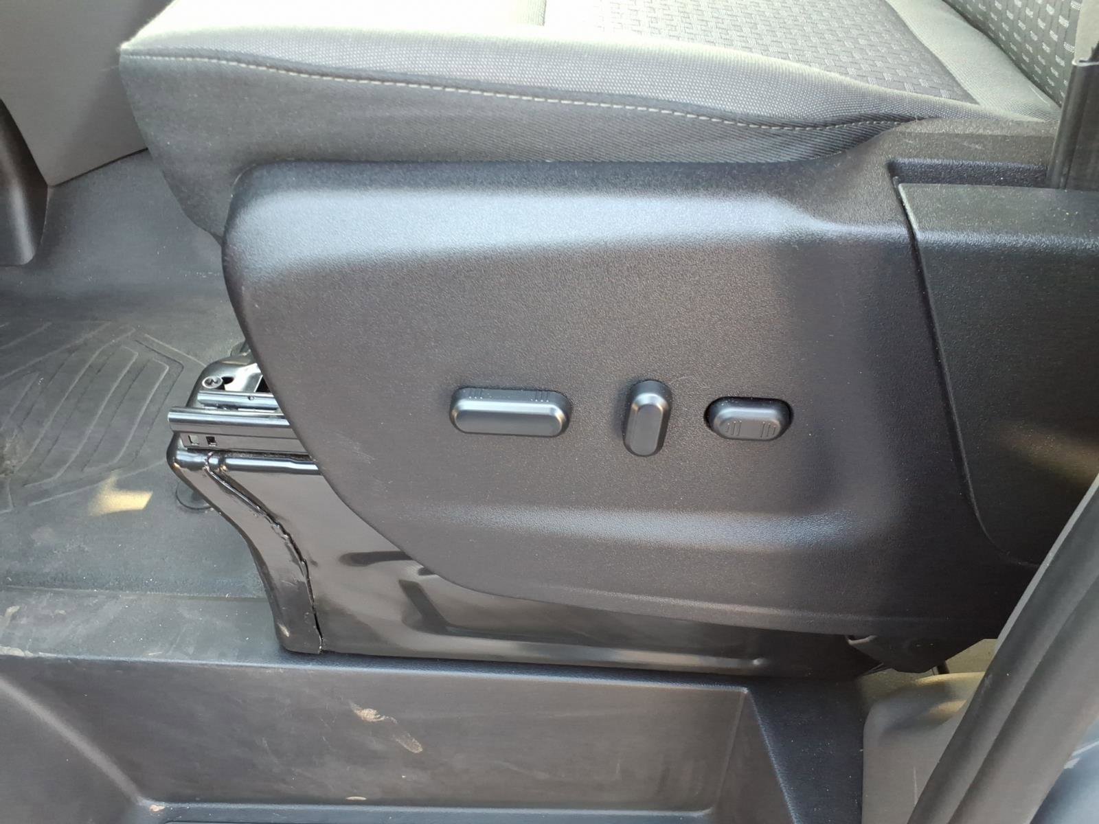 Used 2024 Ford Transit 350 XLT image 13