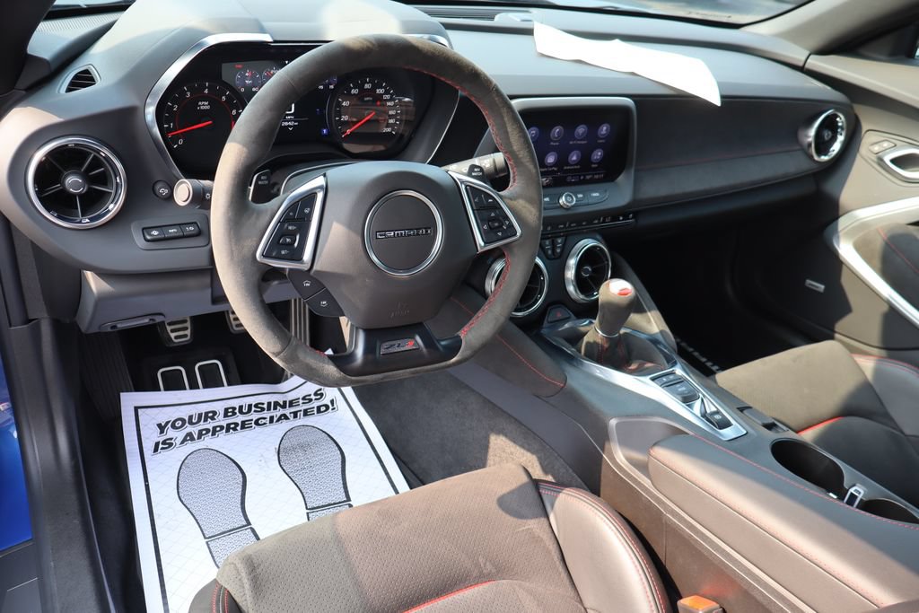 Used 2022 Chevrolet Camaro ZL1 RWD image 8