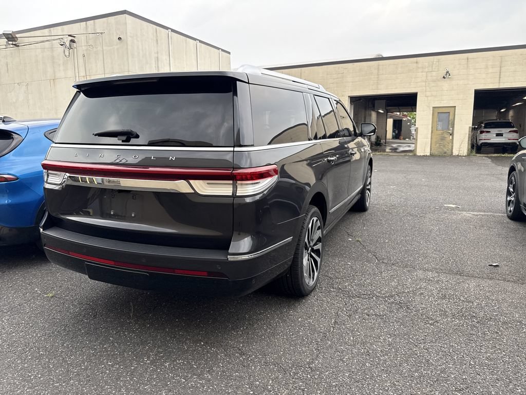 Certified 2023 Lincoln Navigator L Reserve AWD/4WD image 8