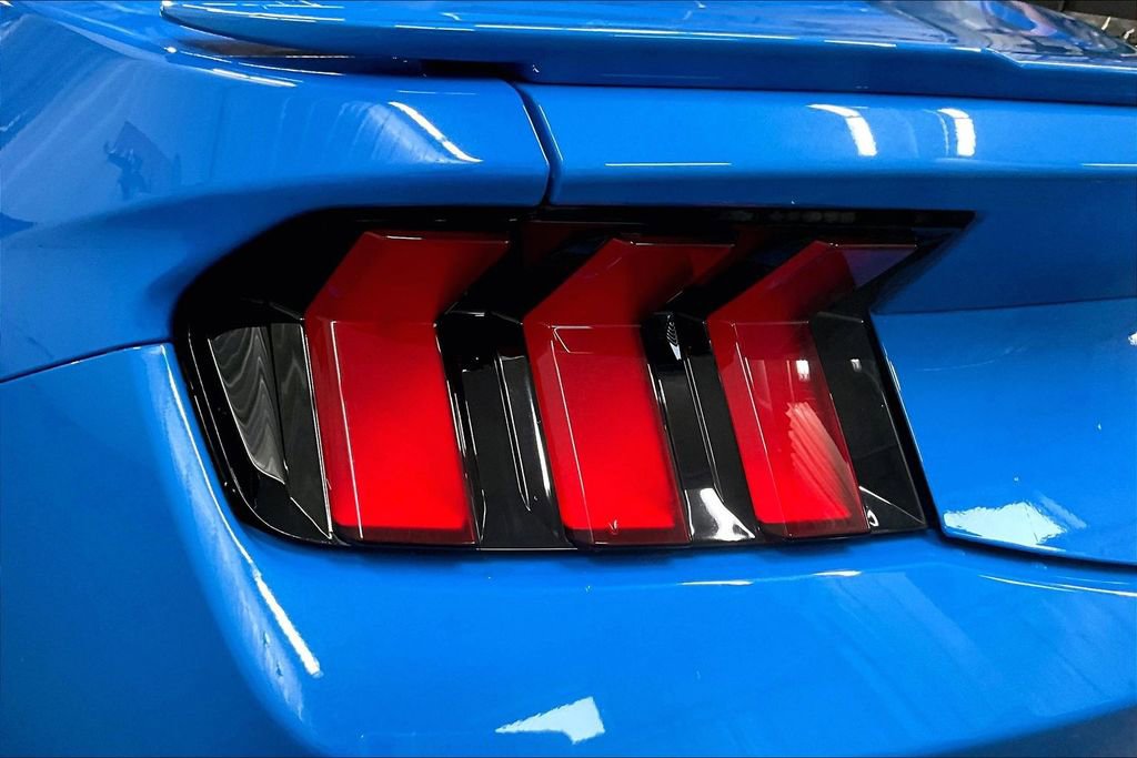 Used 2025 Ford Mustang GT Premium image 8