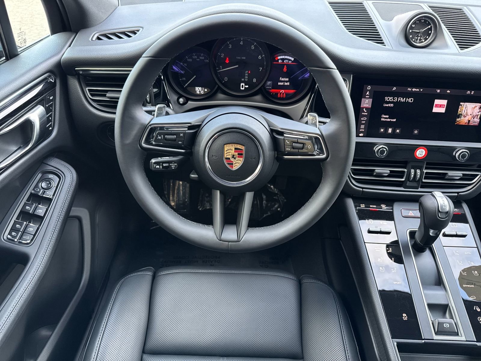 Certified 2026 Porsche Macan AWD/4WD image 16