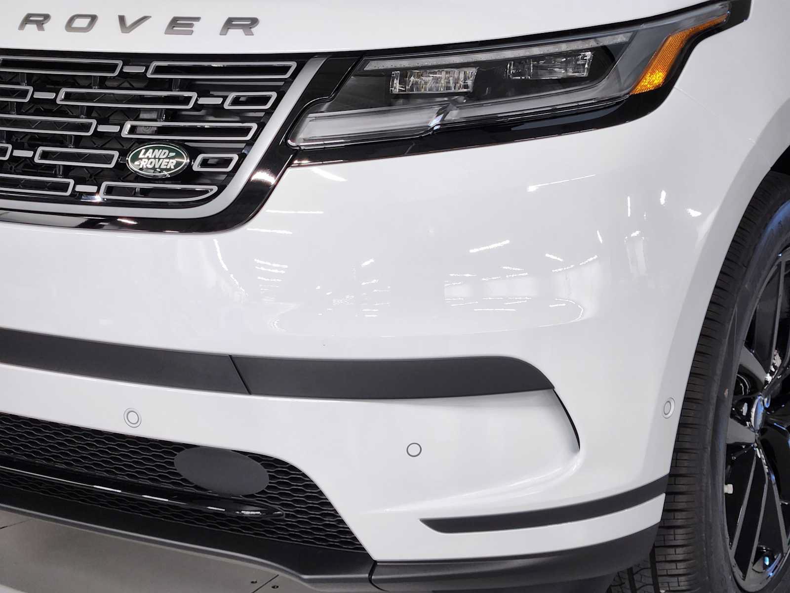 Used 2026 Land Rover Range Rover Velar S AWD/4WD image 12