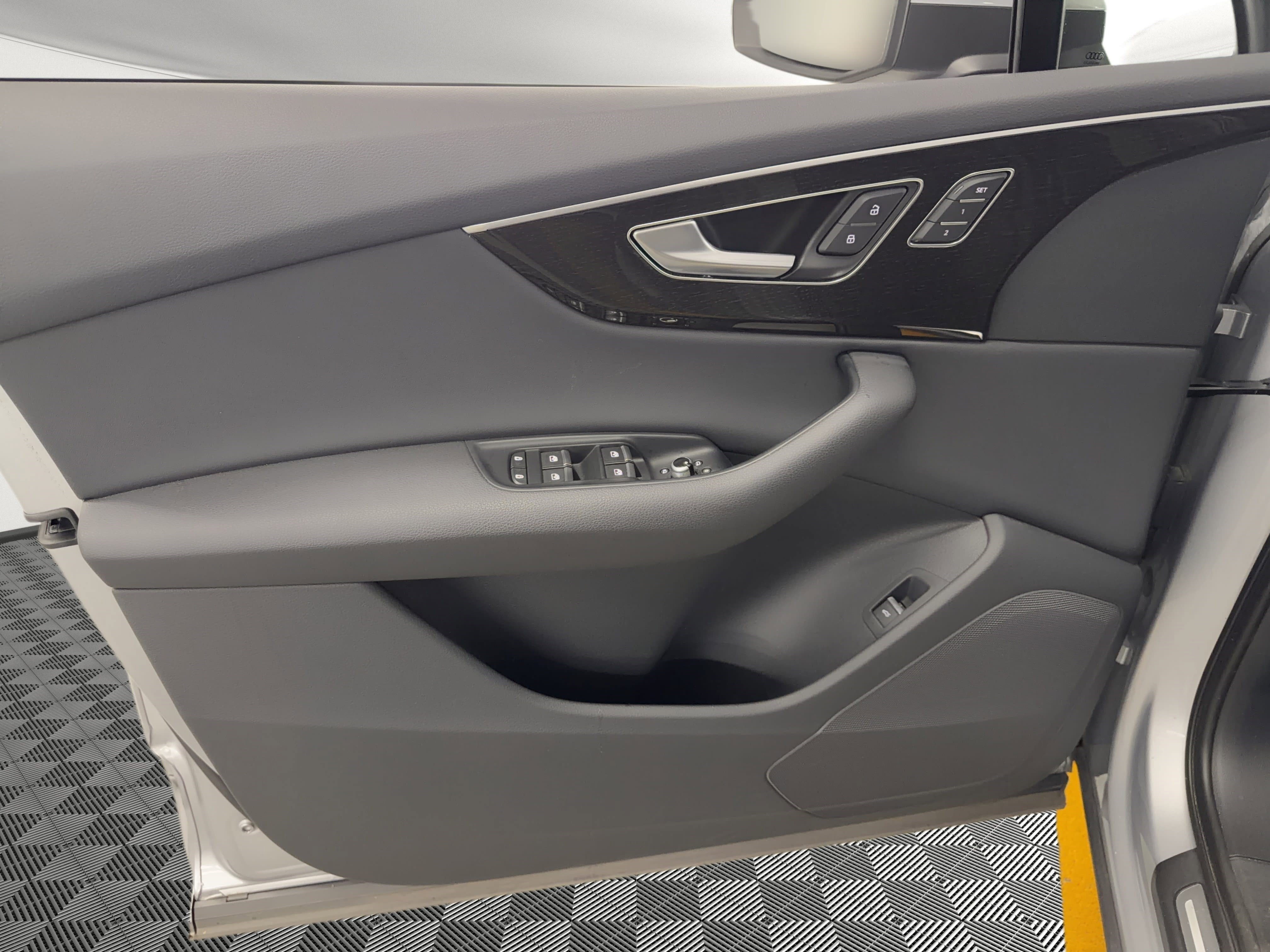 Certified 2022 Audi Q7 3.0T Premium image 14