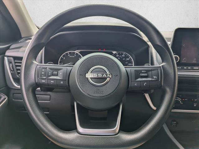 Used 2024 Nissan Rogue S image 11