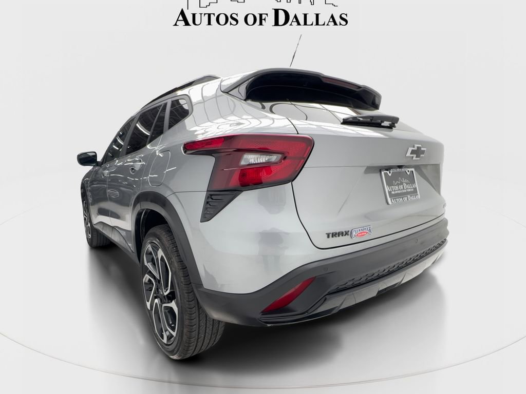 Used 2025 Chevrolet Trax RS w/ Sunroof Package image 10