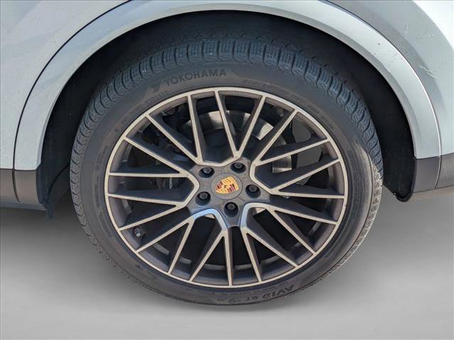 Used 2021 Porsche Cayenne AWD/4WD image 7
