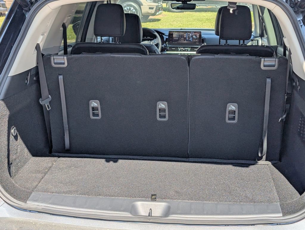 New 2026 Nissan Pathfinder SL image 10