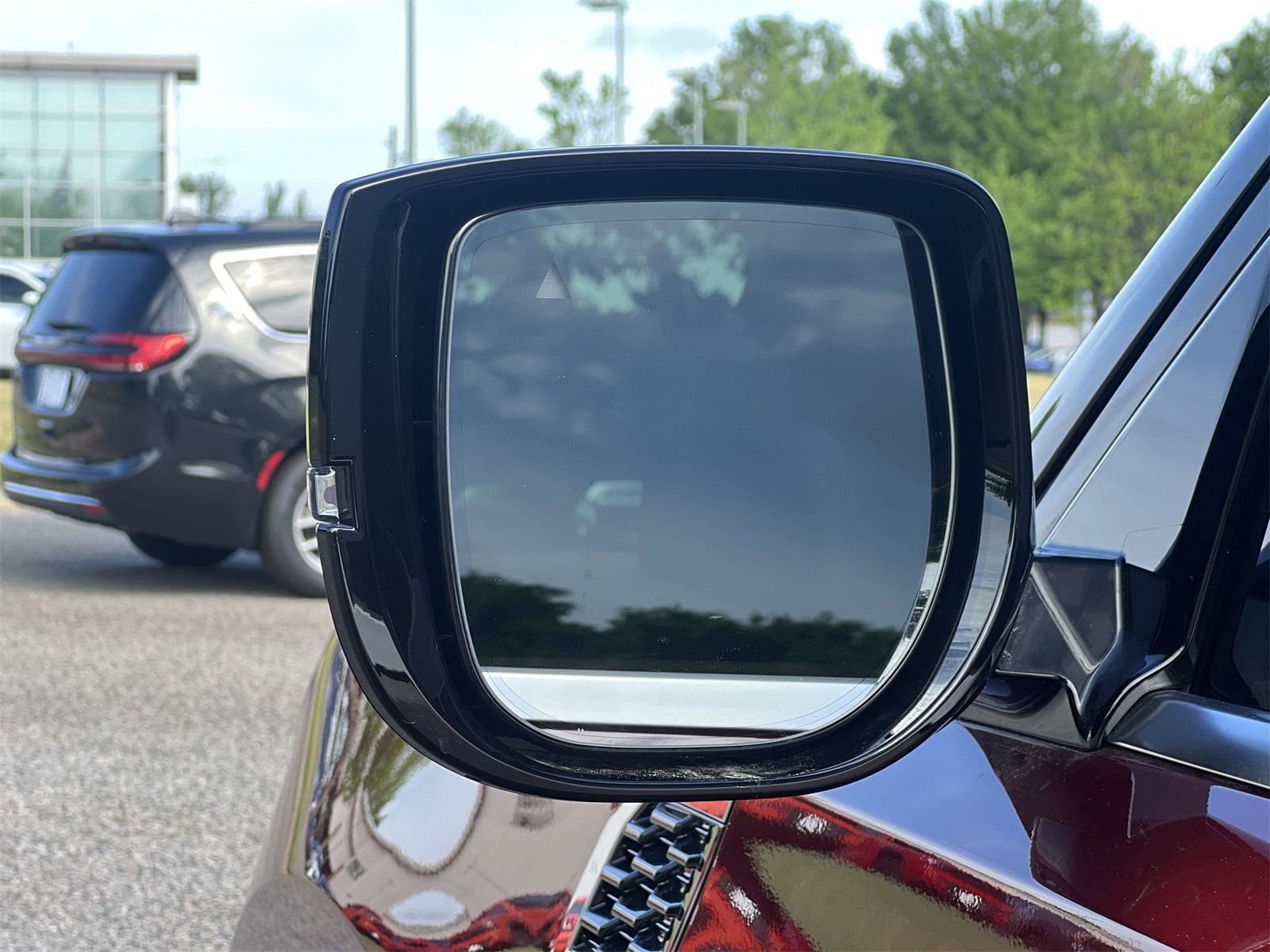 New 2025 Nissan Armada SL w/ Captain's Chari Seat Package image 35